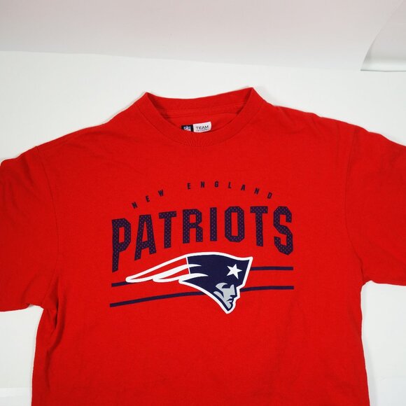 New England PATRIOTS NFL Graphic Tee Women's (M) Red - Picture 1 of 6